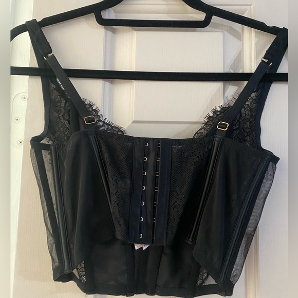 Victoria secret corset bra - Picture 3 of 3